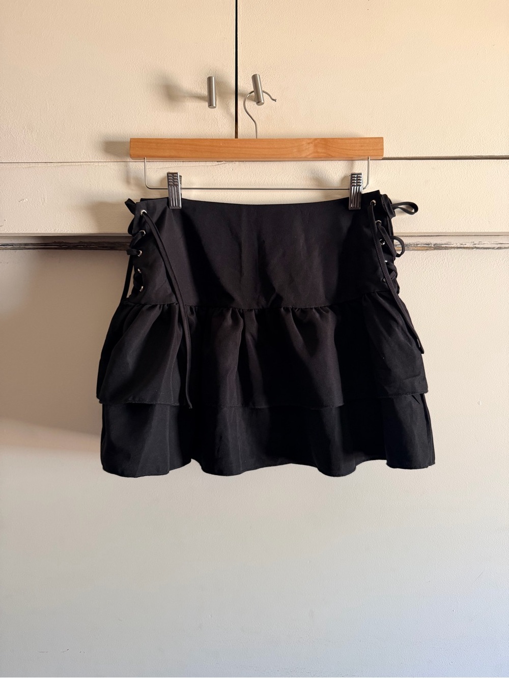 Women’s Black Tiered Lace-Up Mini Skirt Size M
